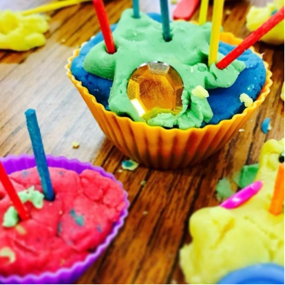 SET UP A PLAY DOUGH BAKERY WITH PLAY HOORAY !
