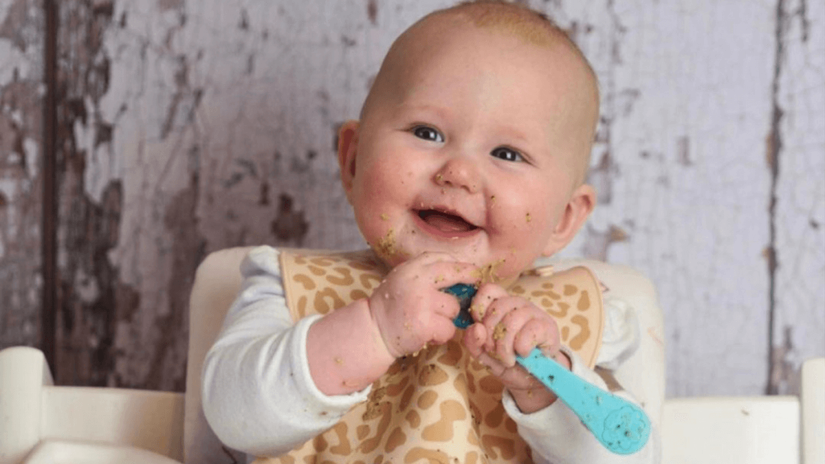 When to Introduce Toddler Cutlery to Weaning Babies